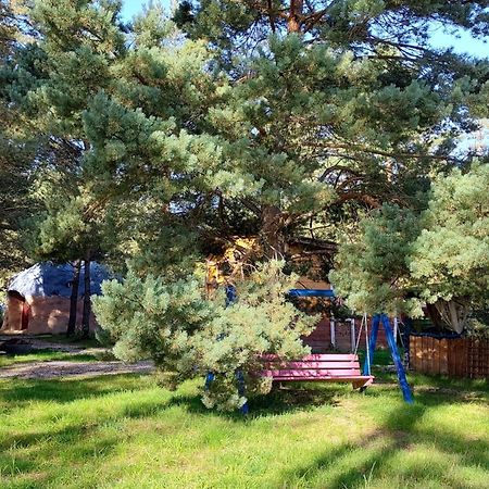 Midgard Hotel Osiecznica Екстериор снимка