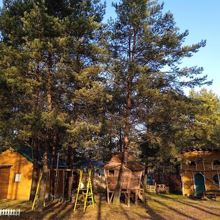 Midgard Hotel Osiecznica Екстериор снимка