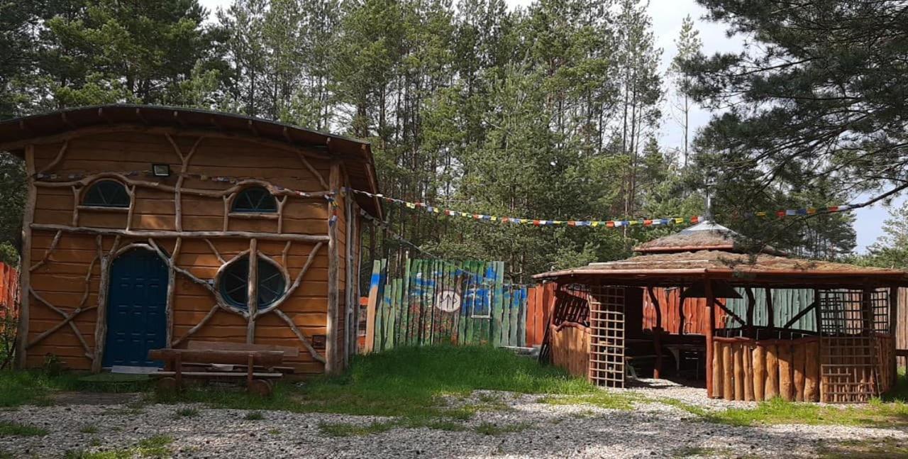 Midgard Hotel Osiecznica Екстериор снимка